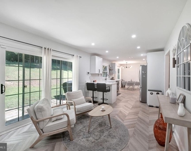 8812 Churchfield Lane - Photo Thumbnail 8