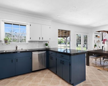 301 Retha Dr - Photo Thumbnail 7