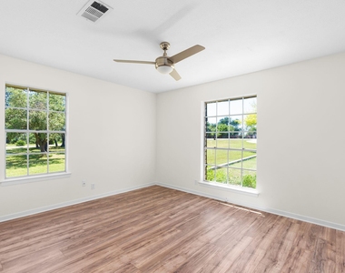 301 Retha Dr - Photo Thumbnail 16