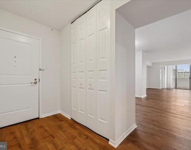 4601 N Park Avenue - Photo Thumbnail 2