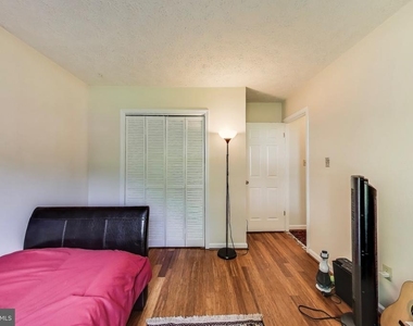 7726 Seven Locks Road - Photo Thumbnail 10