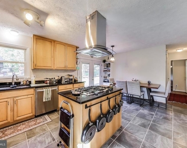 7726 Seven Locks Road - Photo Thumbnail 7