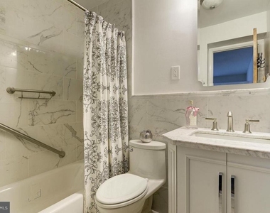 10667 Montrose Avenue - Photo Thumbnail 22