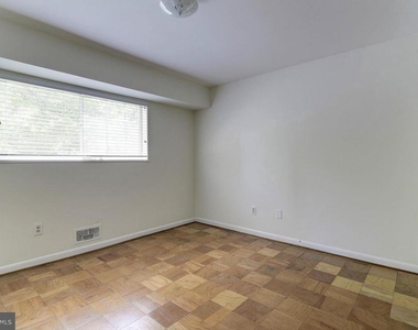 10667 Montrose Avenue - Photo Thumbnail 16