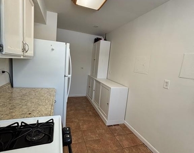 10667 Montrose Avenue - Photo Thumbnail 23