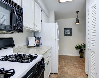 10667 Montrose Avenue - Photo Thumbnail 9