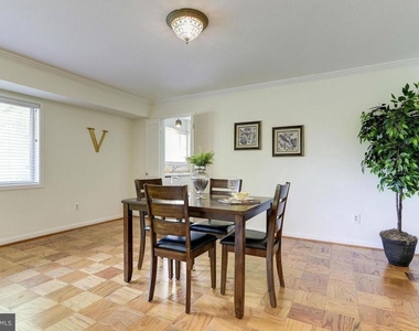 10667 Montrose Avenue - Photo Thumbnail 6