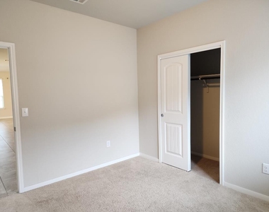 1019 Granbury Cv - Photo Thumbnail 16