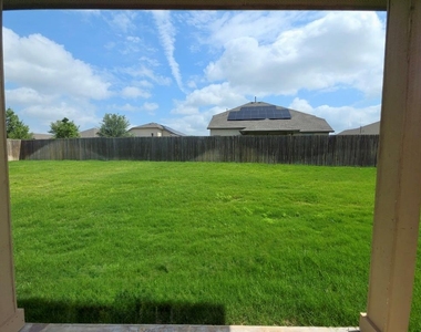 1019 Granbury Cv - Photo Thumbnail 19