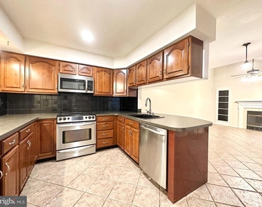 20322 Butterwick Way - Photo Thumbnail 7