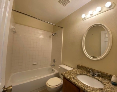 1903 Balsam Way - Photo Thumbnail 13