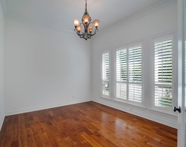 10200 Treasure Island Dr - Photo Thumbnail 8