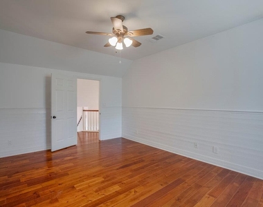 10200 Treasure Island Dr - Photo Thumbnail 2