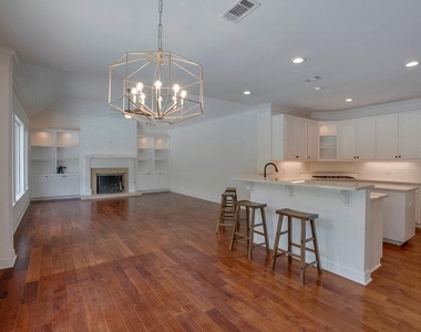 10200 Treasure Island Dr - Photo Thumbnail 10