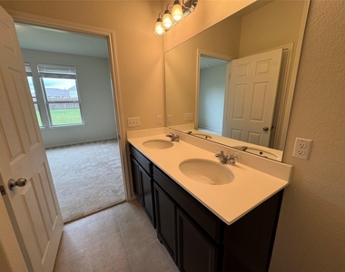250 Zuma Dr - Photo Thumbnail 26