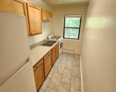8711 Plymouth Street - Photo Thumbnail 8