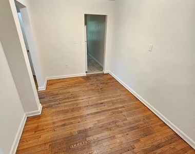 8711 Plymouth Street - Photo Thumbnail 4
