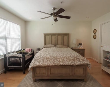 8329 Wades Way - Photo Thumbnail 10