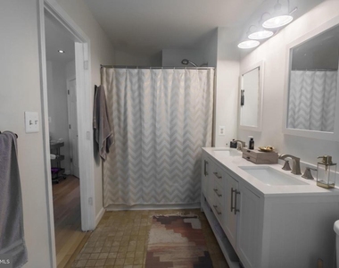 8329 Wades Way - Photo Thumbnail 14
