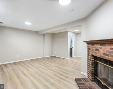 7920 Brightlight Place - Photo Thumbnail 26