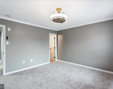 7920 Brightlight Place - Photo Thumbnail 21
