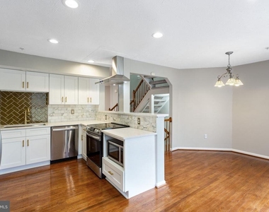 7920 Brightlight Place - Photo Thumbnail 12