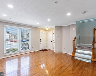 7920 Brightlight Place - Photo Thumbnail 6