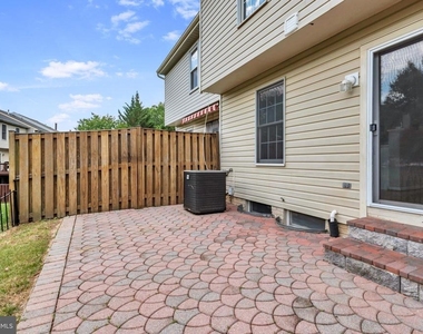 7920 Brightlight Place - Photo Thumbnail 34