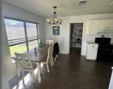 7605 Marble Crest Dr - Photo Thumbnail 4