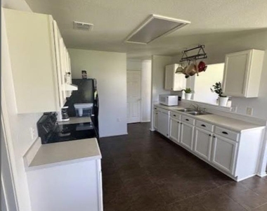7605 Marble Crest Dr - Photo Thumbnail 3