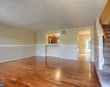 437 Ashton Lane - Photo Thumbnail 3