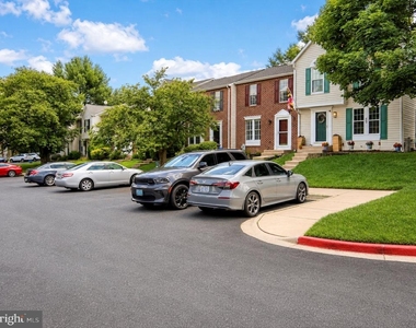 437 Ashton Lane - Photo Thumbnail 2