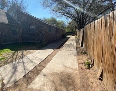 13323 Villa Park Dr - Photo Thumbnail 22