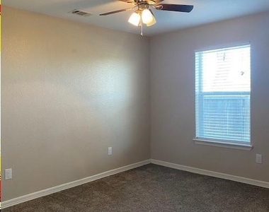 13323 Villa Park Dr - Photo Thumbnail 14