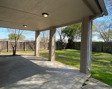 13323 Villa Park Dr - Photo Thumbnail 19