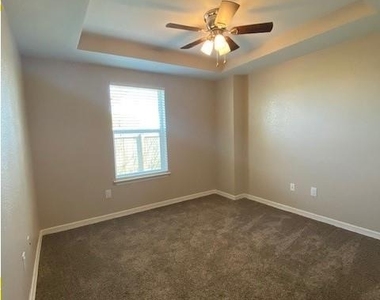 13323 Villa Park Dr - Photo Thumbnail 17