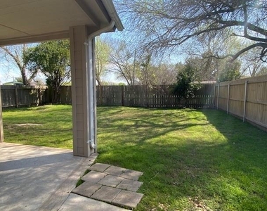 13323 Villa Park Dr - Photo Thumbnail 20