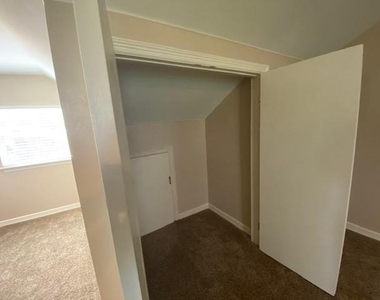 13323 Villa Park Dr - Photo Thumbnail 8