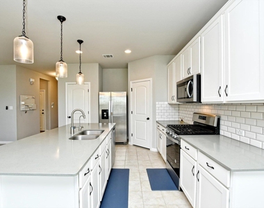 11817 Comedero Way - Photo Thumbnail 7