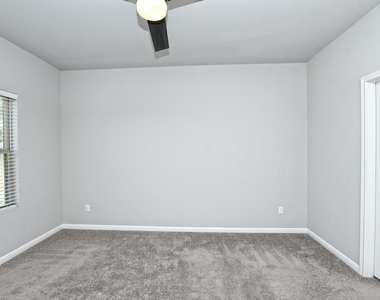 11817 Comedero Way - Photo Thumbnail 13