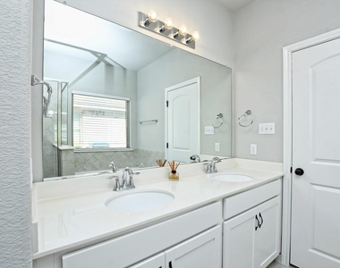 11817 Comedero Way - Photo Thumbnail 17