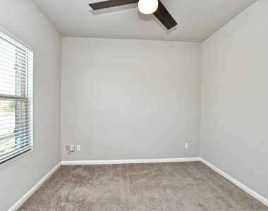 11817 Comedero Way - Photo Thumbnail 21