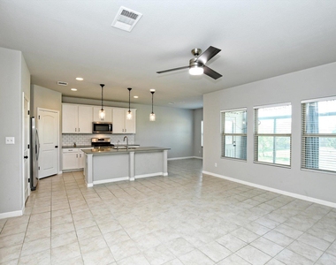 11817 Comedero Way - Photo Thumbnail 6