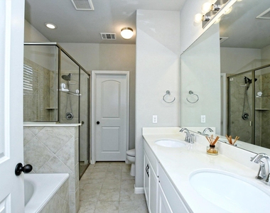 11817 Comedero Way - Photo Thumbnail 15