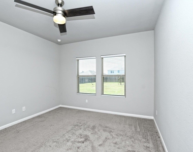 11817 Comedero Way - Photo Thumbnail 12
