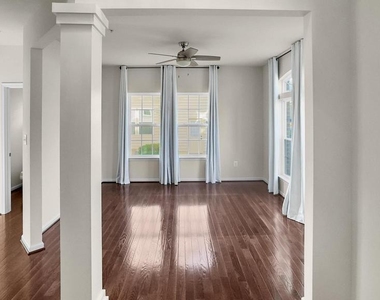 10185 Warfield Street - Photo Thumbnail 4