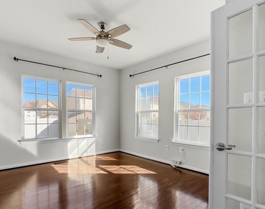 10185 Warfield Street - Photo Thumbnail 7