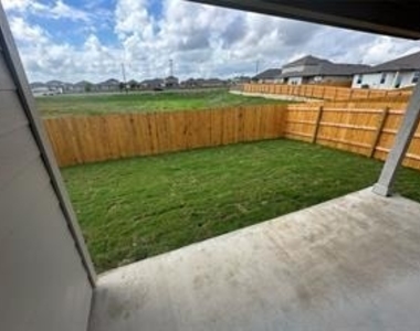 563 Evergreen Sumac Loop - Photo Thumbnail 17