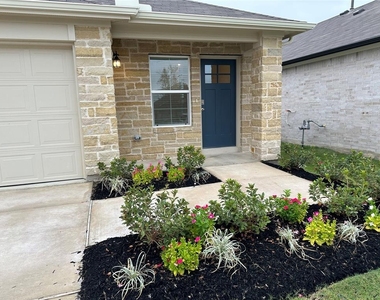 563 Evergreen Sumac Loop - Photo Thumbnail 1