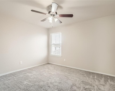 612 Copper Ct - Photo Thumbnail 18